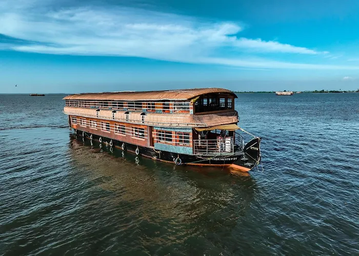 Venice Premium Houseboats Alleppey