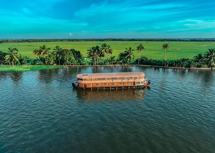 Venice Premium Houseboats Alleppey