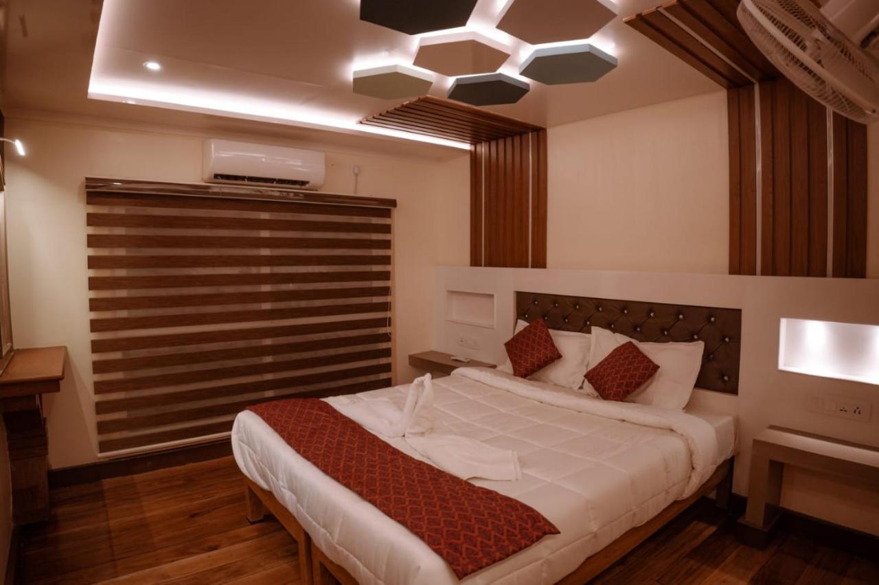 Venice Premium Houseboats Alleppey Alappuzha