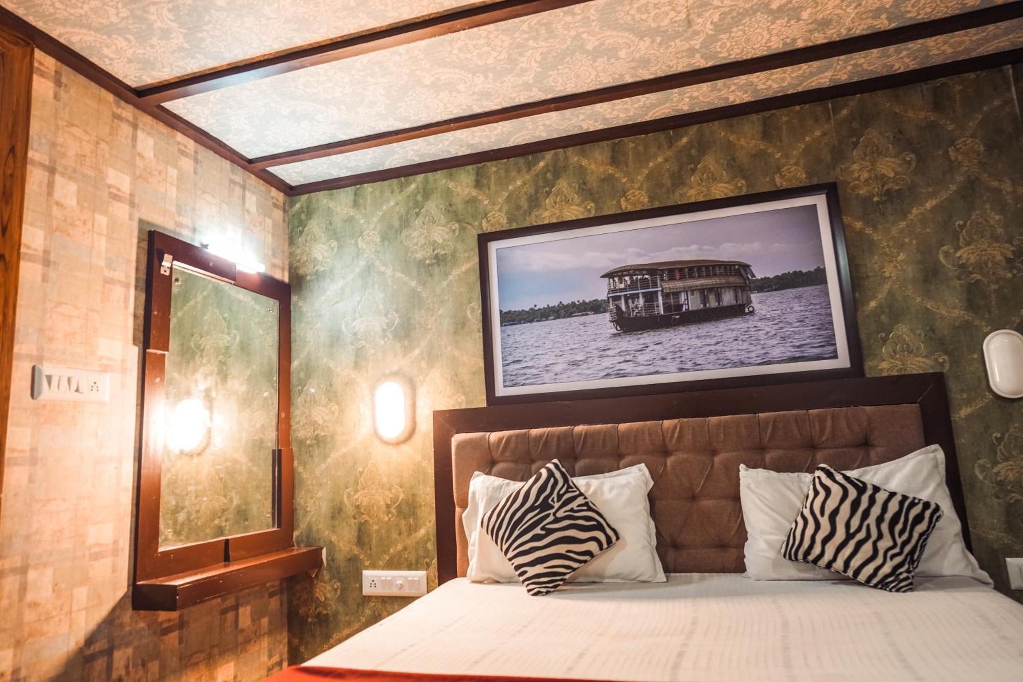 Venice Premium Houseboats Alleppey Alappuzha