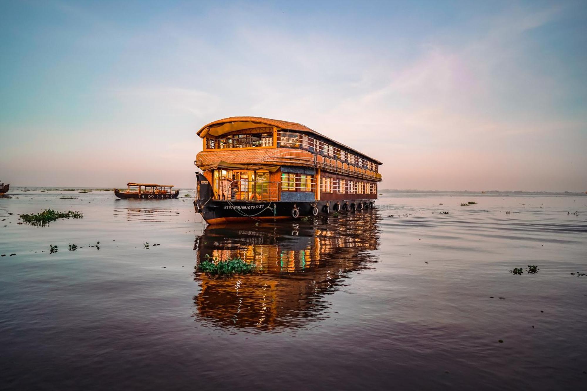Venice Premium Houseboats Alleppey Hotel 5*