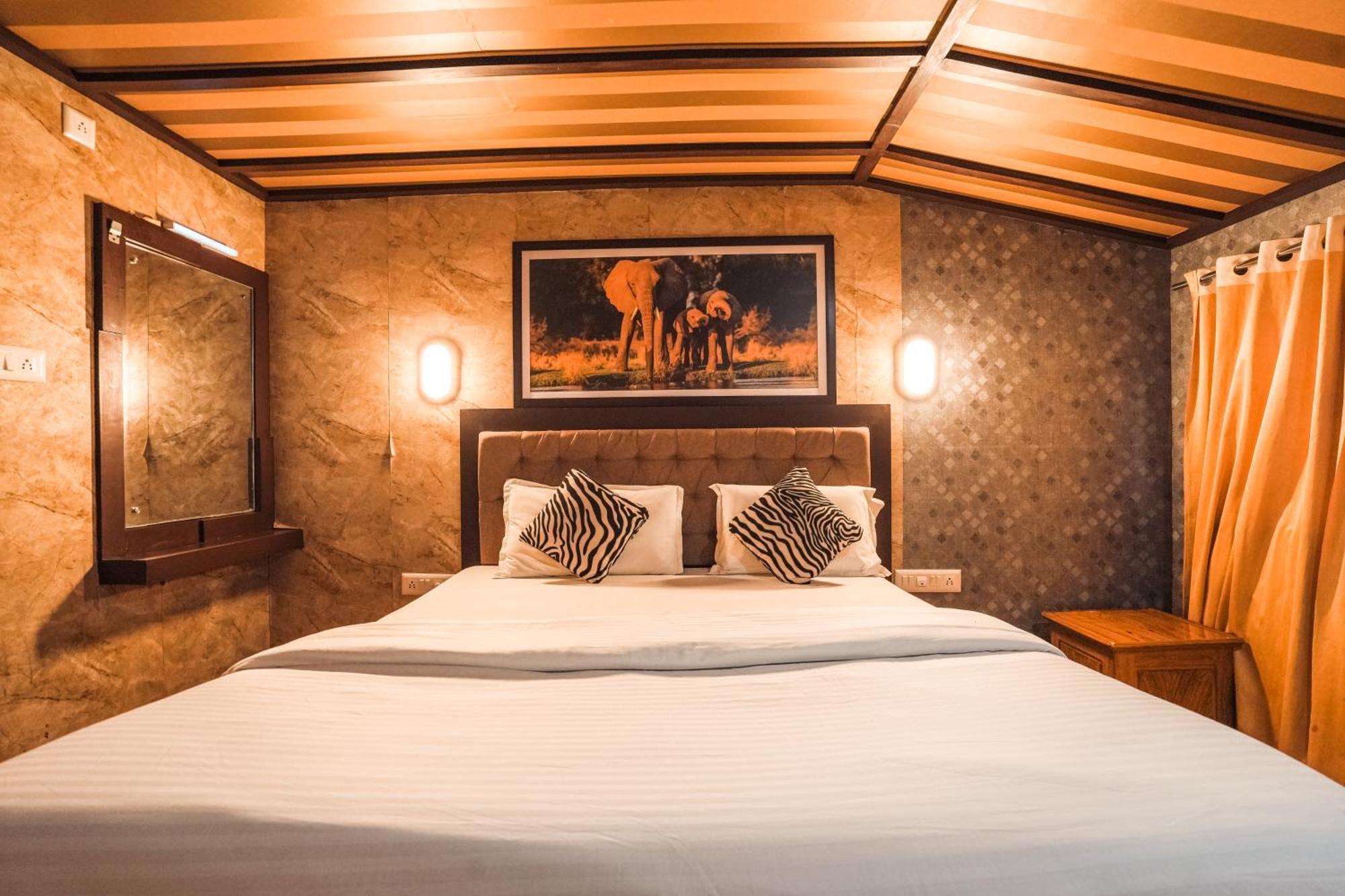 Venice Premium Houseboats Alleppey Hotel 5*