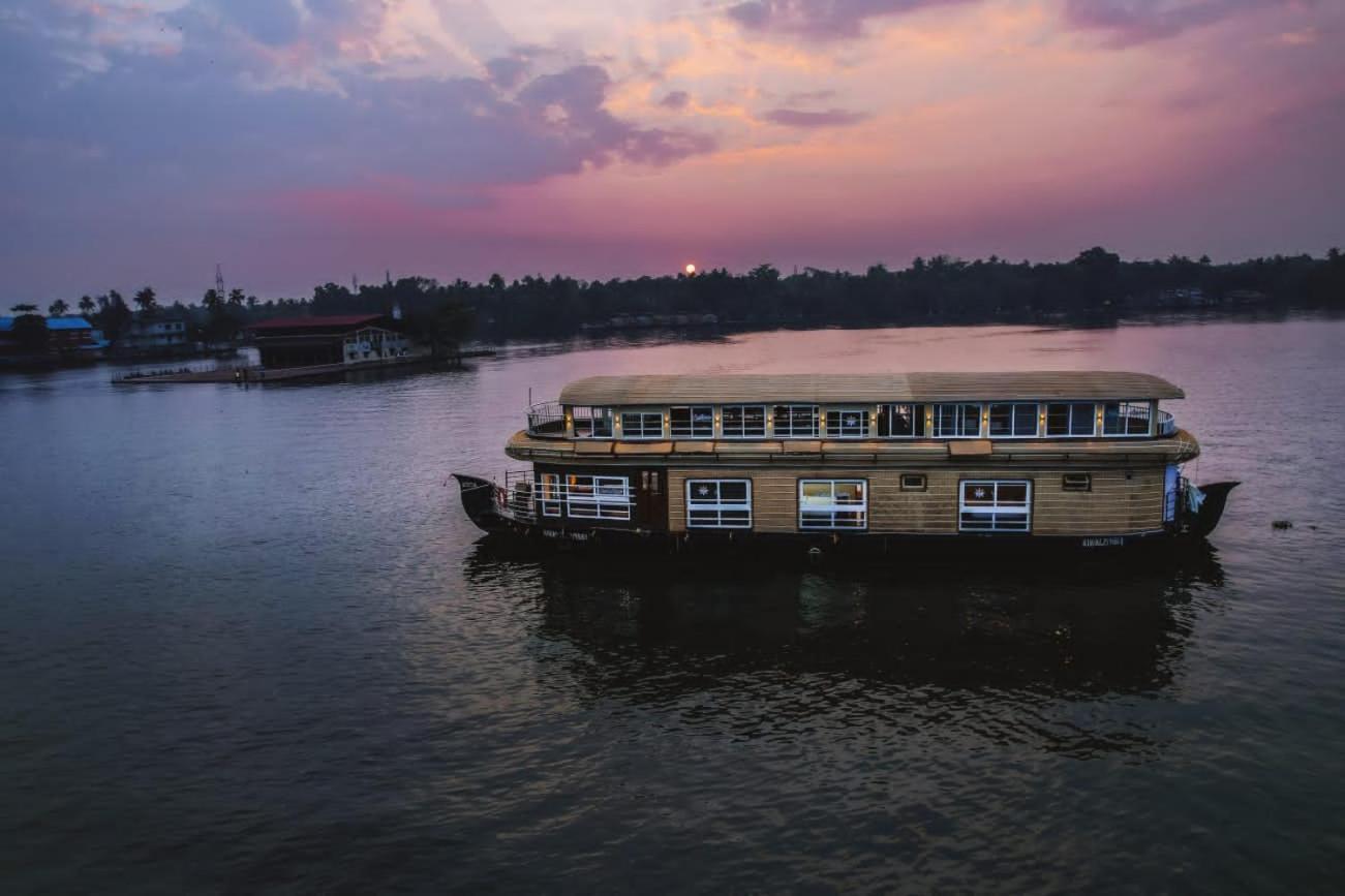 Venice Premium Houseboats Alleppey Hotel 5*