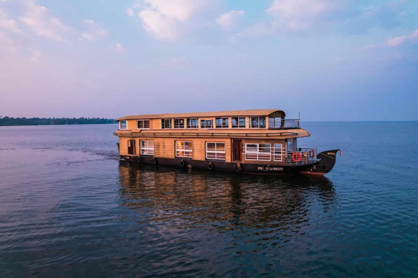 Venice Premium Houseboats Alleppey Hotel 5*