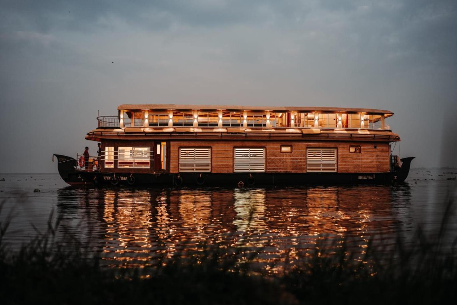 Hotel Venice Premium Houseboats Alleppey Alappuzha